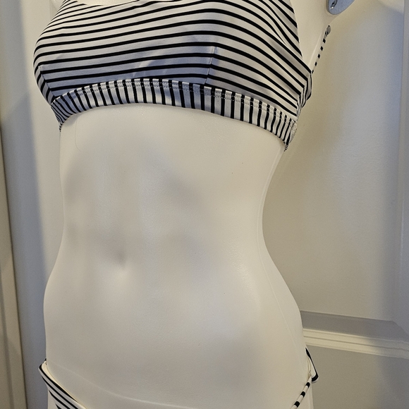 Daze Dayz White Black Striped BIKINI SET Bralette Thong Bottom Medium - Picture 2 of 6
